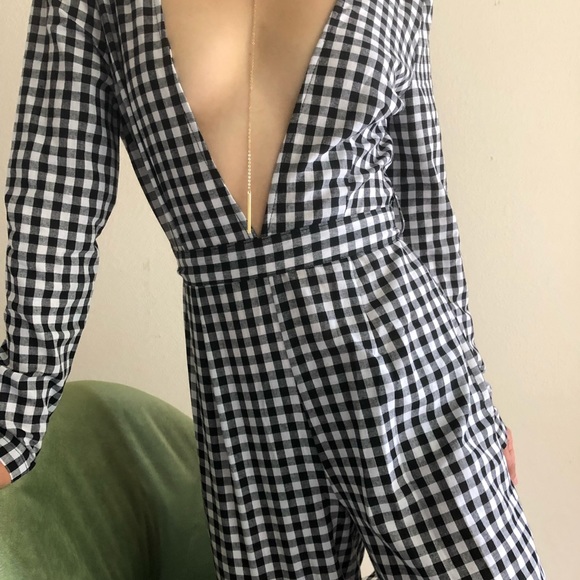 Checkered jumpsuit with plunging neckline - Picture 3 of 7